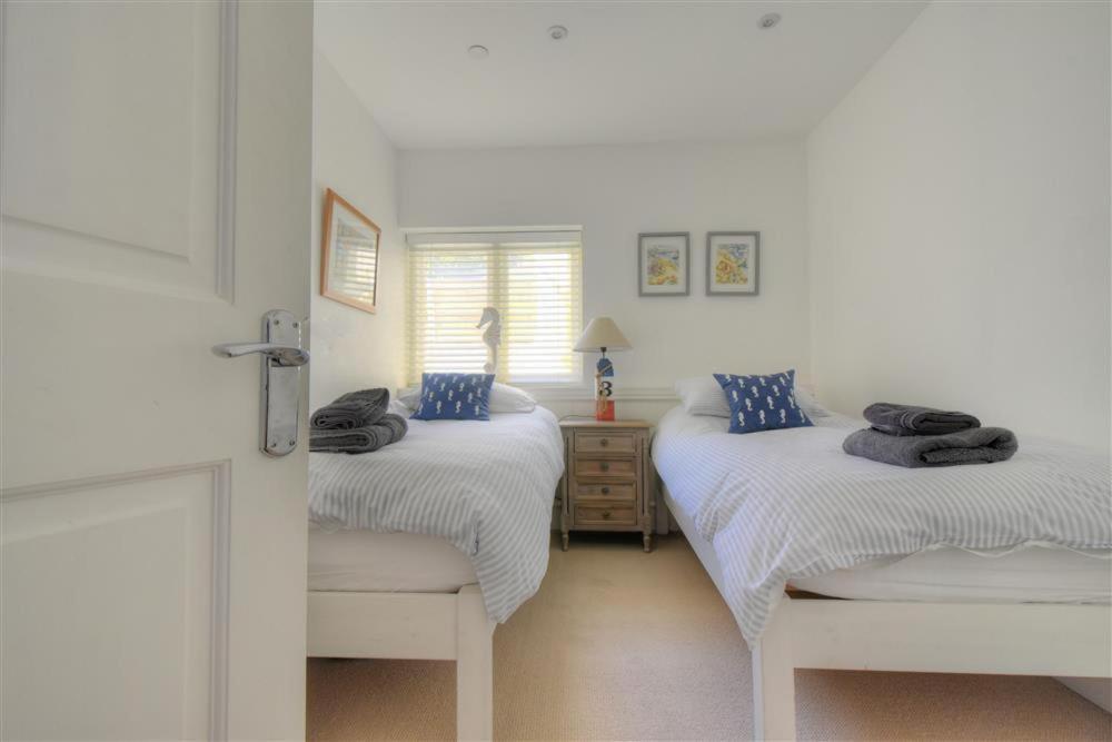 Seahorse Apartment Lyme Regis Exterior photo